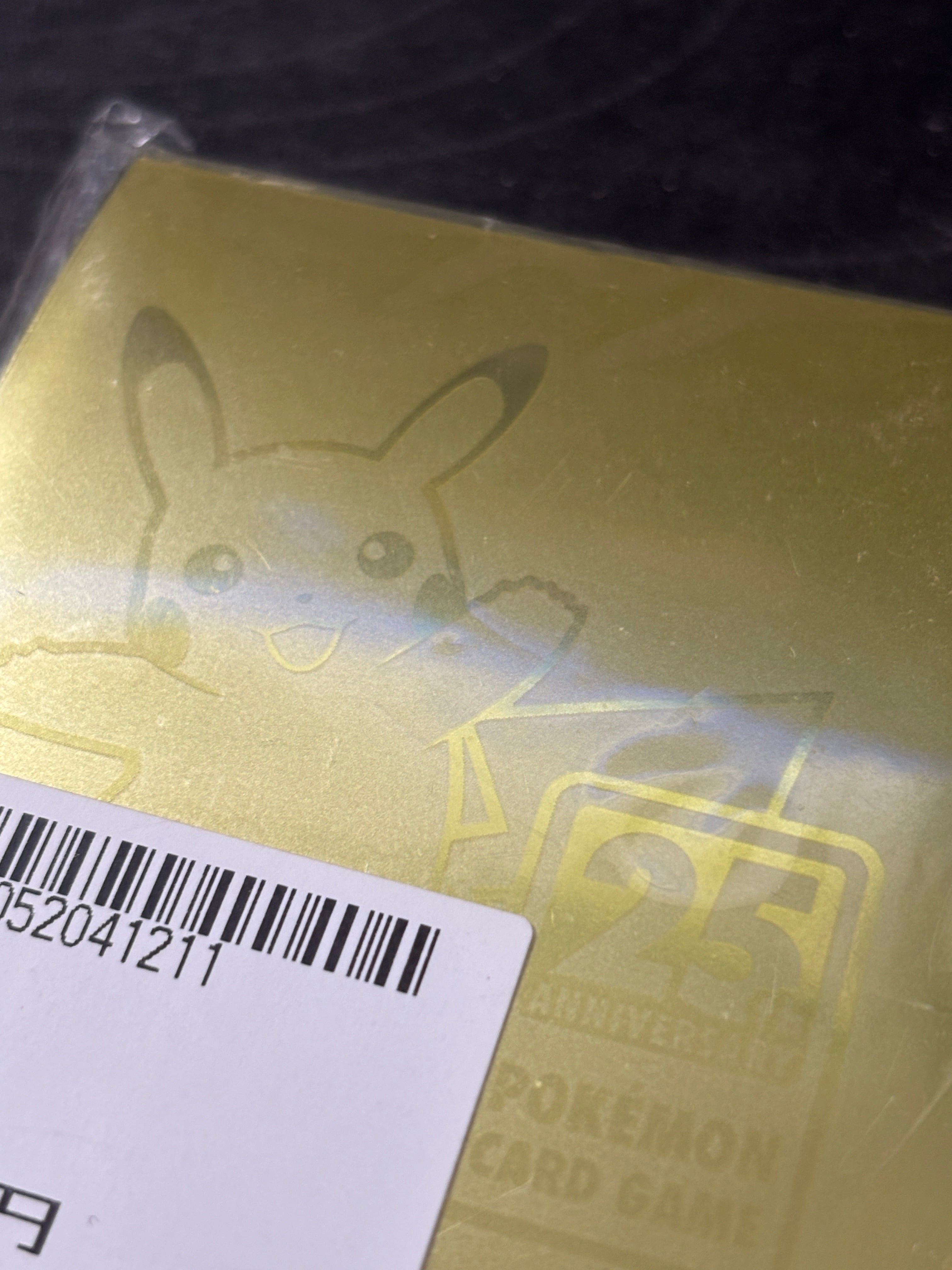 Paquet de sleeves Pikachu Pokemon Center 25th Anniversary Golden Card